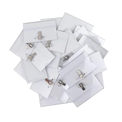 Abbildung von Belle Vous Namensschilder für Kleidung Clip (100er Pack) Dienstausweis Hülle 90 x 56 mm Transparente PVC Karten Halter Wasserabweisend Schule, Unternehmen, Konferenzen, Business &amp; Besucher