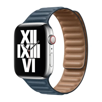 Abbildung von Apple Leather Link Watch M/L 38mm / 40mm 41mm Baltic Blue MY992ZM/A