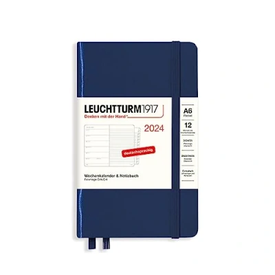 Abbildung von LEUCHTTURM1917 367733 Wochenkalender &amp; Notizbuch Pocket (A6) 2024, mit Extraheft für Adressen und Jahrestage, Marine, Deutsch, 12 Monate
