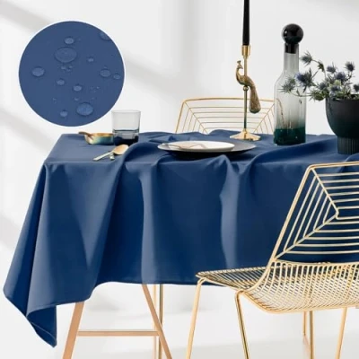 Abbildung von ROOM99 Aura Tischdecke 140 x 260 cm Tischtuch Tafeldecke Fleckschutz Abwaschbar Wasserabweisend Schmutzabweisend Polyester Rechteckig Bankett Dekoration Ganzjährig Dunkelblau
