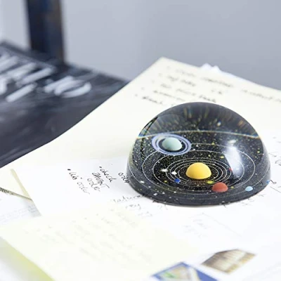 Abbildung von Kikkerland Planetarium Papiergewicht, SC22, schwarz