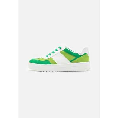 Abbildung von Marco Tozzi Sneaker low, Damen, Größe: 38, White/green Schuhe