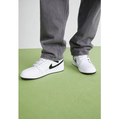 Abbildung von Jordan AIR 1 MID Sneaker high, Herren, Größe: 44.5, White/black Leder und lederimitat