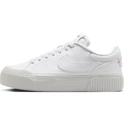 Abbildung von NIKE Damen Court Legacy Lift Sneaker, White/Photon Dust Picante Red, 43 EU