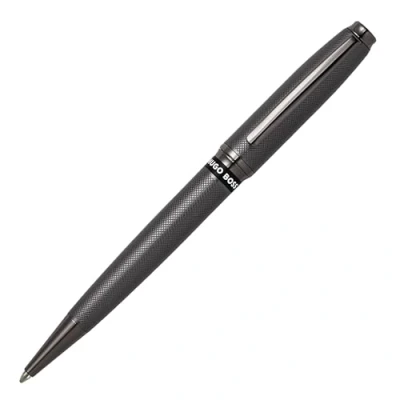 Abbildung von Hugo Boss Stream Kugelschreiber aus Messing in der Farbe Gun, Länge: 14,5cm, Minenfarbe: Blau, HSW3784D