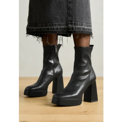 Abbildung von Tamaris High Heel Stiefelette, Damen, Größe: 39, Black Schuhe