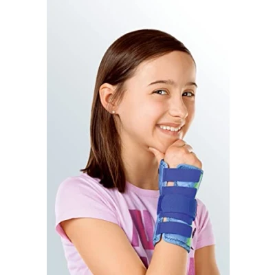 Abbildung von medi Kidz Manumed Handgelenkorthese Größe IV Rechts in Blau Kinderbandage Kinderorthese Stütze Schiene Bandage