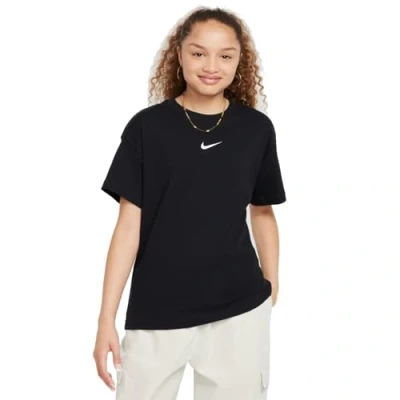Abbildung von Nike Mädchen Sportswear Essential Lbr T Shirt, Black, 164/170