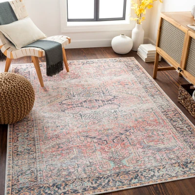Abbildung von Surya Rotterdam Teppich waschbar in Waschmaschine Vintage für Wohnzimmer, Esszimmer, Küche Traditionelle Teppiche, Orientalischer Boho Teppich, Groß 160x213cm, Koralle