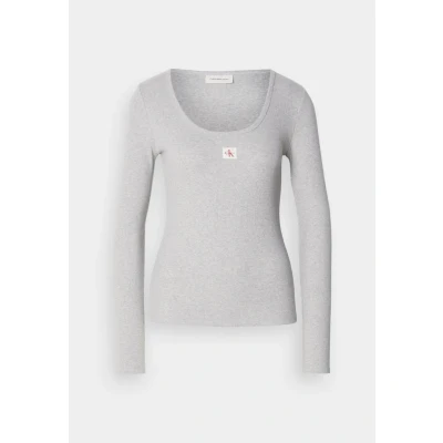 Abbildung von Calvin Klein Jeans Langarmshirt »LS WOVEN LABEL 2X2 RIB SCOOP NEC«, Mit Rundhalsausschnitt, regular fit