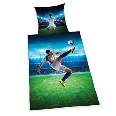 Abbildung von Herding Young Collection Bettwäsche Set, Fußball Wendemotiv, Bettbezug 135 x 200 cm, Kopfkissenbezug 80 Baumwolle/Renforcé