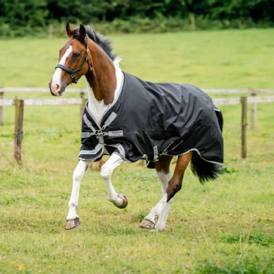 Abbildung von Amigo Turnout Rug 1200D 250g Black/Titanium Grey/Silver 140/191 Agradi.deVerkauft von Agradi
