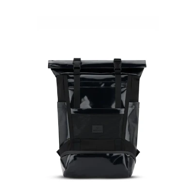 Abbildung von Johnny Urban Rolltop Rucksack Damen &amp; Herren Schwarz Ashton Tagesrucksack mit Laptopfach für Uni Arbeit Reise Großer Backpack Extra Schuhfach Wasserabweisend