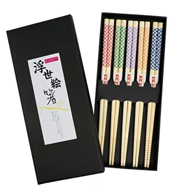 Abbildung von Exzact Essstäbchen, Geschenk Set, 5 Paar wiederverwendbare Essstäbchen aus natürlichem Bambus, in einer schönen, handgefertigten Box, dekoriert im japanischen Stil