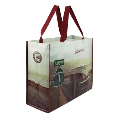 Abbildung von BRISA VW Collection Volkswagen Wiederverwendbare Shopper Einkauf Tasche Tüte Bag mit T1 Bulli Bus Motiv (Bulli Parade/Bunt)