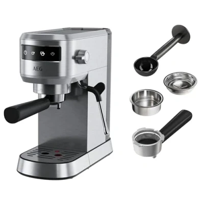 Abbildung von AEG EC6 1 6ST Espresso Siebträgermaschine / schmales Design Thermoblock Technologie 15 bar 3 Einsätze für 2 Tassen &amp; ESE Pads Touch Bedienfeld Milchschaumdüse l Wassertank Edelstahl