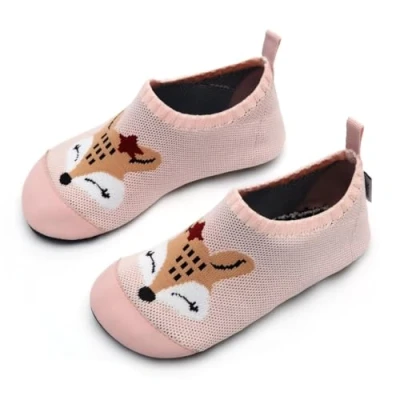 Abbildung von IceUnicorn Hausschuhe Kinder Atmungsaktive Pantoffeln Leicht Rutschfest Turnschläppchen Hüttenschuhe Jungen Mädchen Slippers für Kindergarten(Fuchs Rosa,30/31EU)