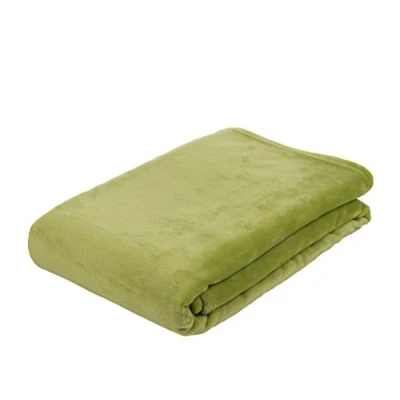 Abbildung von Gözze Wohn und Kuscheldecke, Memphis, Hohes Stoffgewicht 300 g/m², 150 x 200 cm Grün