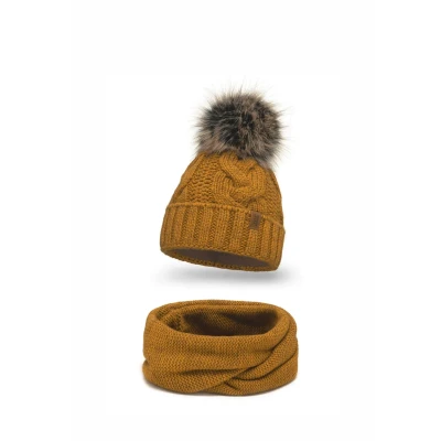 Abbildung von Vivisence 7014 Beanie AND LOOP Scarf SET Schlauchschal, Damen, Größe: One Size, Dark yellow
