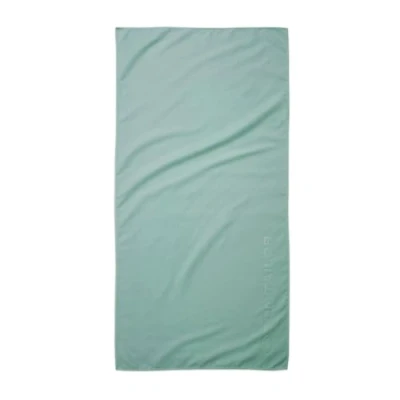 Abbildung von TOM TAILOR Fitnesstuch, 70x140 cm, 80% Polyester, 20% Polyamid/ Microfaser, mit feiner Kettelnaht und Logoprägung, SPORTS TOWEL Türkis (Fresh Sage)
