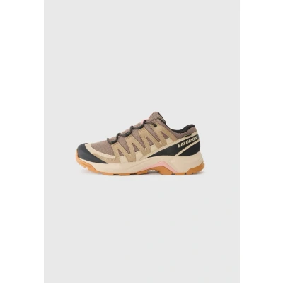Abbildung von Salomon Xadventure Recon GTX Hikingschuh, Damen, Größe: 42, Falcon/desert tan/hyma pink Schuhe