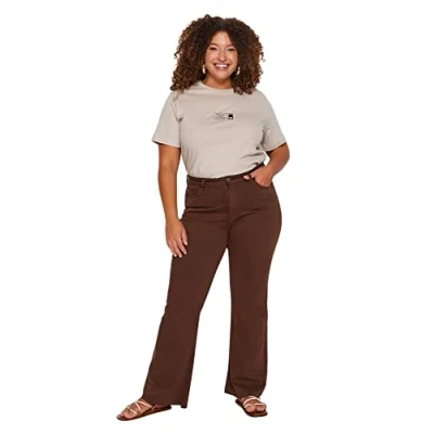 Abbildung von Trendyol Women&#039;s Damen Gerade Hohe Taille Plus Size Jeans, Brown, 44 Mehr