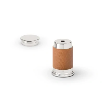 Abbildung von Graf von FABER CASTELL 118513 Spitzer Epsom Cognac, aus platinierten Metallteilen ummantelt mit Leder