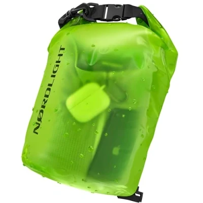 Abbildung von Nordlight Dry Bag 2L Wasserdichter Beutel (Grün) Packsack Mit Roll Top Verschluss Und Schultergurt Schwimmen, Baden, Strand, Kanu, Stand Up Paddling, Tauchen