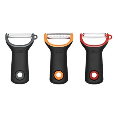 Abbildung von OXO Good Grips 3 teiliges Schäler /Peeler Set mit Edelstahlklingen, Schwarz
