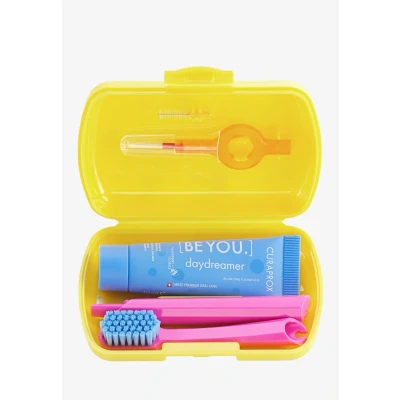 Abbildung von Curaprox Travel SET Körperpflegeset, Größe: One Size, Yellow