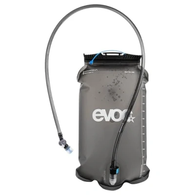 Abbildung von EVOC Hydration Bladder 3 Trinkblase (auslaufsicherer Trinkbeutel mit flexiblem Schlauch und Beißventil, leicht zu reinigen, Volumen: l), Carbon Grey