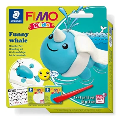 Abbildung von STAEDTLER Modellierset whale FIMO kids, speziell für Kinder einfach umzusetzen mit Schritt Anleitung, 2 kids Blöcke, Modellierstab, Tattoobogen, 8035 21