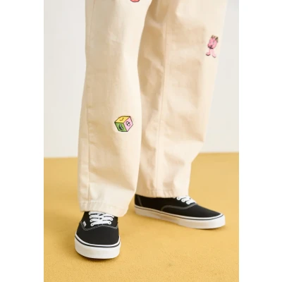 Abbildung von Vans Authentic Unisex Sneaker low, Größe: 37, Black Textil