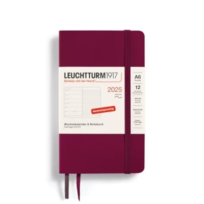 Abbildung von LEUCHTTURM1917 370529 Wochenkalender &amp; Notizbuch 2025, Pocket A6 Softcover 12 Monats Planer, 80 g, liniert Port Red