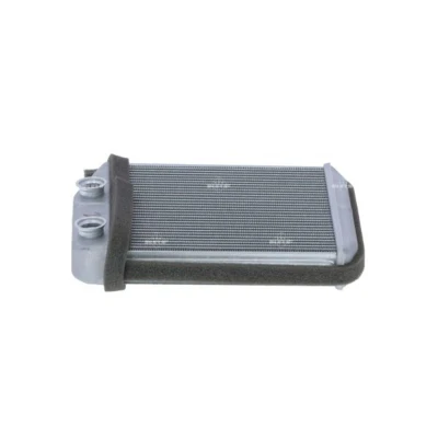 Abbildung von NRF 54310 Wärmetauscher mit Anbaumaterial