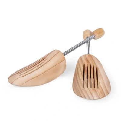 Abbildung von Blumtal® Schuhspanner für Damen und Herren aus Echtholz Knickschutz Schuhe Schuhstrecker Kiefernholz Schuspanner auch als Sneaker/Stiefel Gr. 42 43
