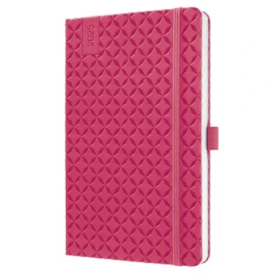 Abbildung von SIGEL J5105 Wochenkalender Jolie 2025, ca. A5, pink, Hardcover, Gummiband, Stiftschlaufe, Einstecktasche, 174 Seiten, vegan, aus nachhaltigem Papier, Terminplaner