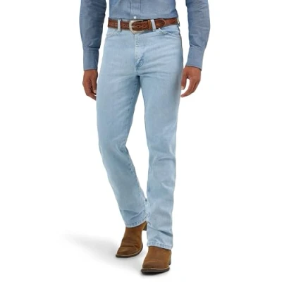 Abbildung von Wrangler Herren Cowboy Cut Slim Fit Jeans, Goldfarbene Schnalle, 33W / 34L