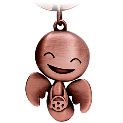Abbildung von FABACH Schutzengel Schlüsselanhänger Happy mit Lenkrad Niedlicher Engel Anhänger aus Metall Geschenk Glücksbringer Auto Führerschein Fahr vorsichtig