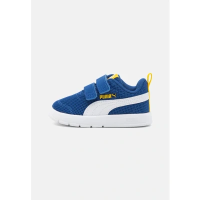 Abbildung von Puma Courtflex V3 Unisex Laufschuh Straße für Kinder, Größe: 20, Clyde royal/white/sunny yellow Schuhe