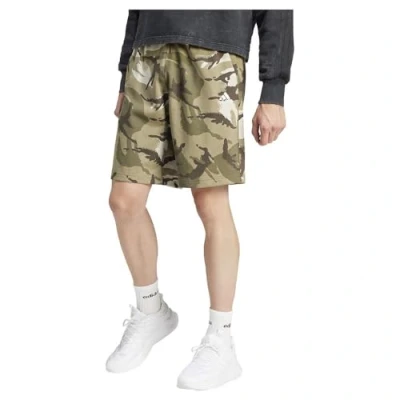 Abbildung von adidas Herren Seasonal Essentials Camouflage Shorts Freizeit, Olive strata, S