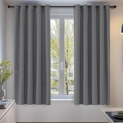 Abbildung von Deconovo Vorhang Verdunkelung Kälteschutz Gardinen Wohnzimmer Blickdicht 138x168 cm Hellgrau 2er Set