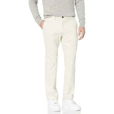 Abbildung von Amazon Essentials Herren Legere Stretch Chinohose mit gerader Passform, Stone, 33W / 32L