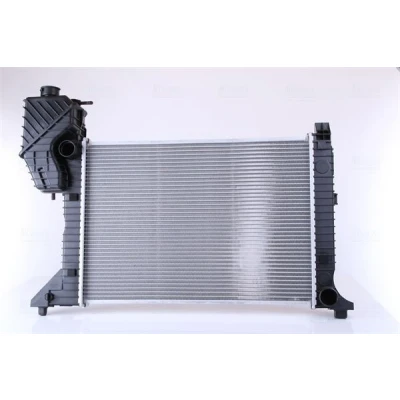 Abbildung von NISSENS 62687A Kühler, Motorkühlung Aluminium 570 399 32 Kühlrippen gelötet MERCEDES BENZ: Sprinter 3 T Minibus, Van