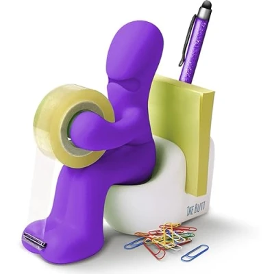 Abbildung von THE BUTT Klebefilm Abroller und Bürobedarf Station Schreibtisch Accessoire Origineller Organizer mit Briefklammern, Haftnotizzetteln einem Stift Ein ideales Geschenk (Lila)