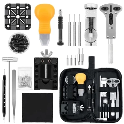 Abbildung von AiQInu Uhrmacherwerkzeug Set 150 TLG,Uhrenwerkzeug Batteriewechsel,Uhren Werkzeuge Einstellbar Gehäuseöffner Stiftausdrücker Schraubendreher,Uhrenarmband Uhr Reparatur Werkzeug