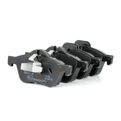 Abbildung von BREMBO P 06 030 Bremsbelagsatz für Verschleißwarnanzeiger vorbereitet mit Kolbenclip ohne Zubehör MINI: Convertible, Hatchback