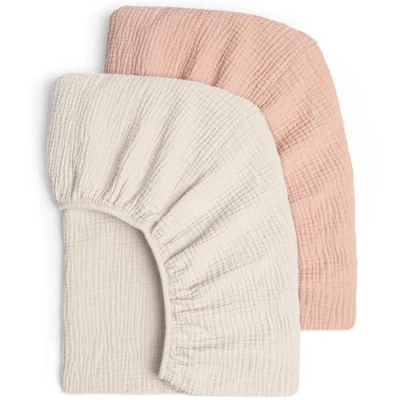 Abbildung von lulumoon Musselin Kinderbett Spannbettlaken Set: Weiches &amp; Atmungsaktives Spannbetttuch für Reisebett und Babybett 100% Baumwolle 60x120 70x140cm 2er Pack (Weiß Rosa)