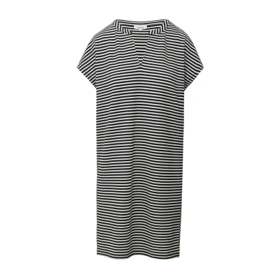 Abbildung von s.Oliver Gestreiftes Relaxed FIT Strickkleid, Damen, Größe: 34, Schwarz