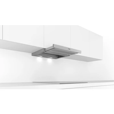 Abbildung von Bosch DFR067A52 Serie 4 Flachschirmhaube, 60 cm breit, Um &amp; Abluft, Made in Germany, EcoSilence Drive leiser und effizienter Motor, LED Beleuchtung gleichmäßige Ausleuchtung, Kurzhubtasten